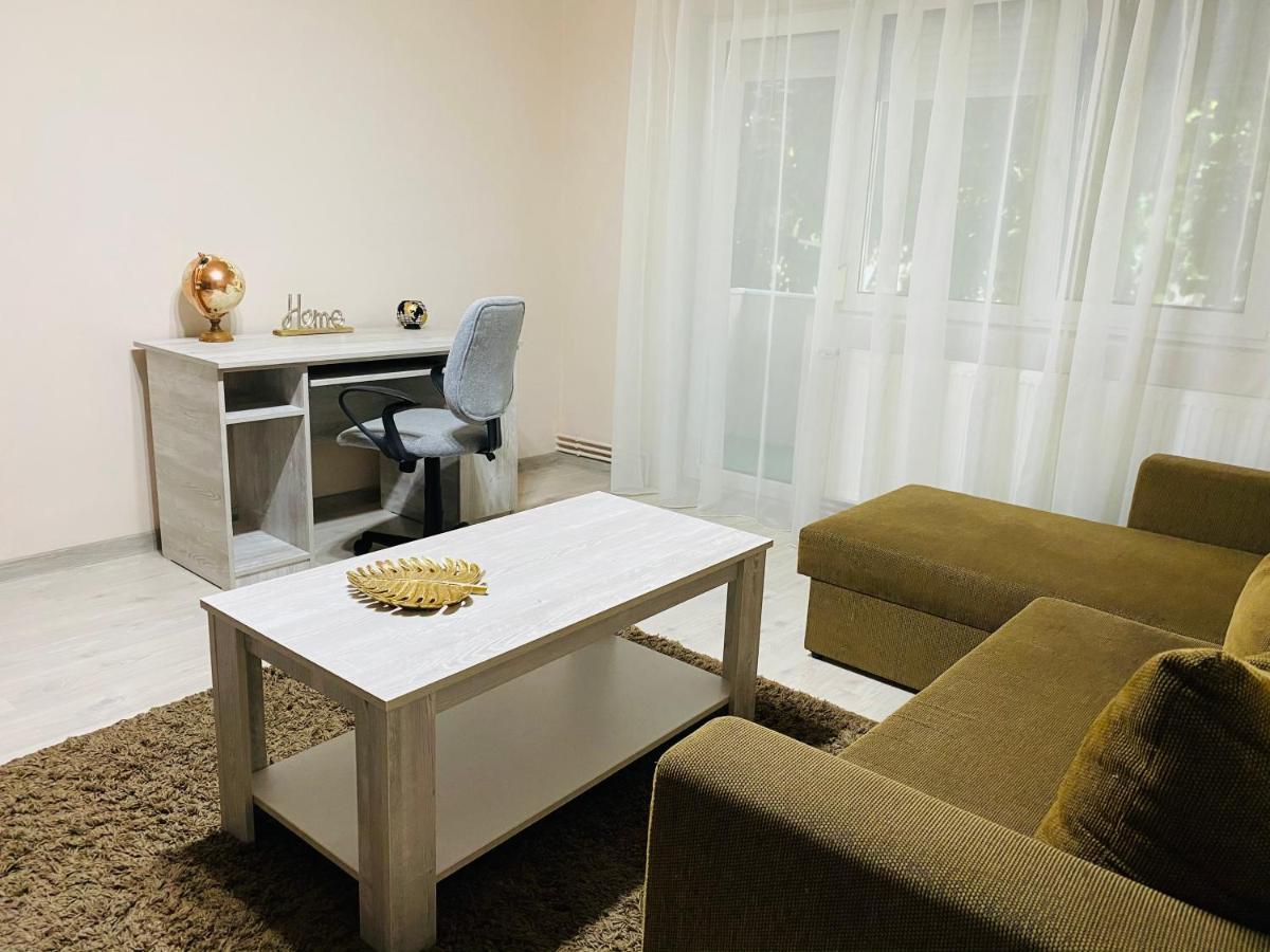 Sellada Apartament - Free Private Parking,Ac,Wi-Fi Carei Luaran gambar
